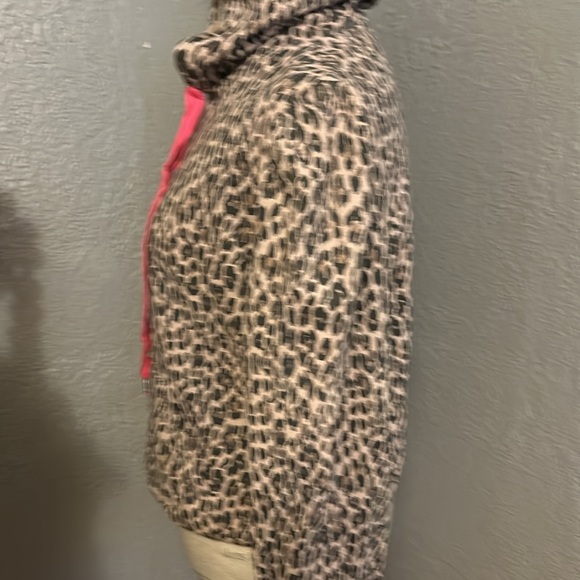 Anthropologie | t.la Weekender Leopard Sweatshirt W/Pink Strings - Picture 4 of 6